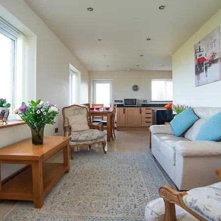 Finest Retreats - Sea Views Cottage Prestatyn Exterior photo