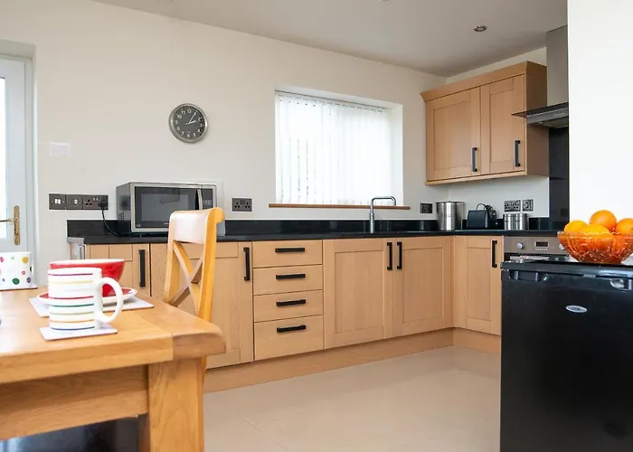 Finest Retreats - Sea Views Cottage