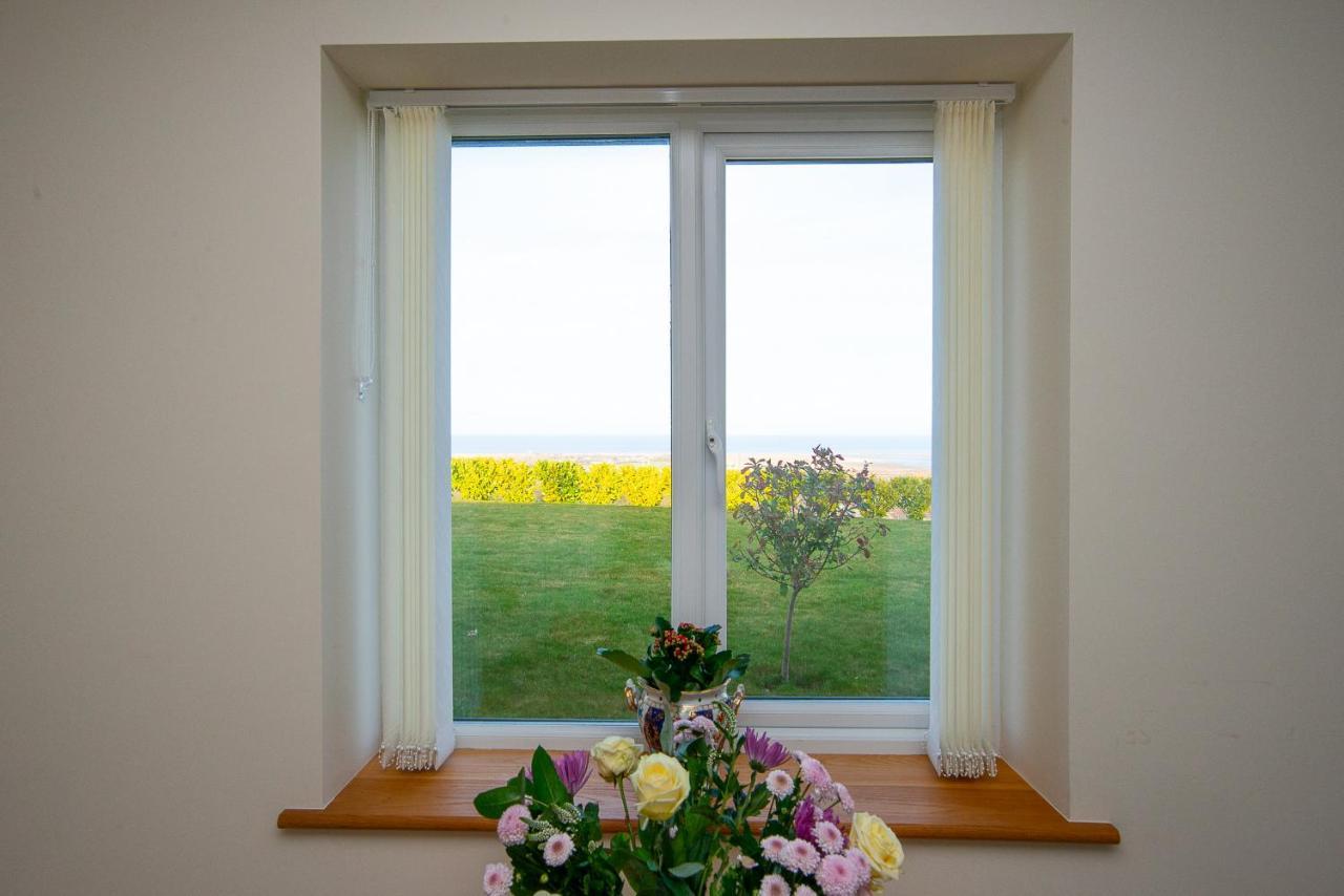 Finest Retreats - Sea Views Holiday home *